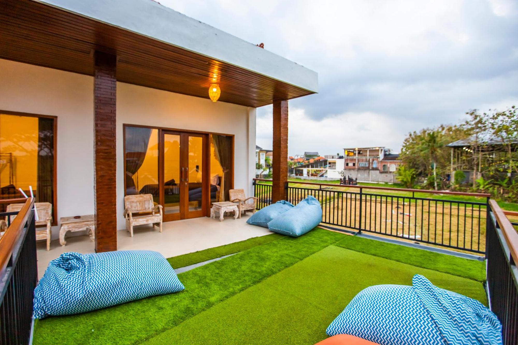The Nest Canggu Exteriör bild